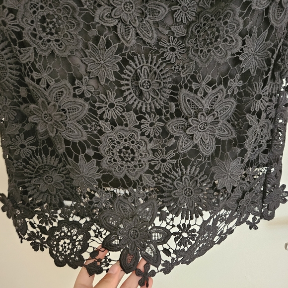 BLACK SKIRT - Picture 2 of 4